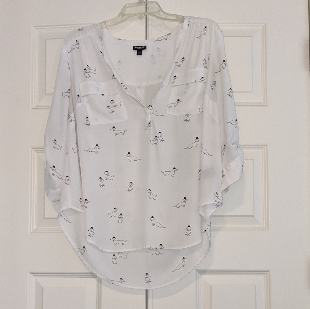 Adorable 3/4 sleeve weiner dog/dachshund top